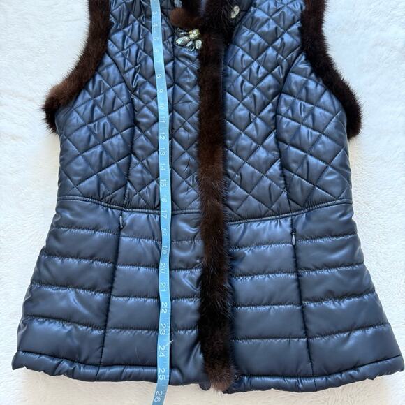 NEW!!! Rolf Schulte women navy color vest with natural mink size S Retail 1250$ - Picture 6 of 10